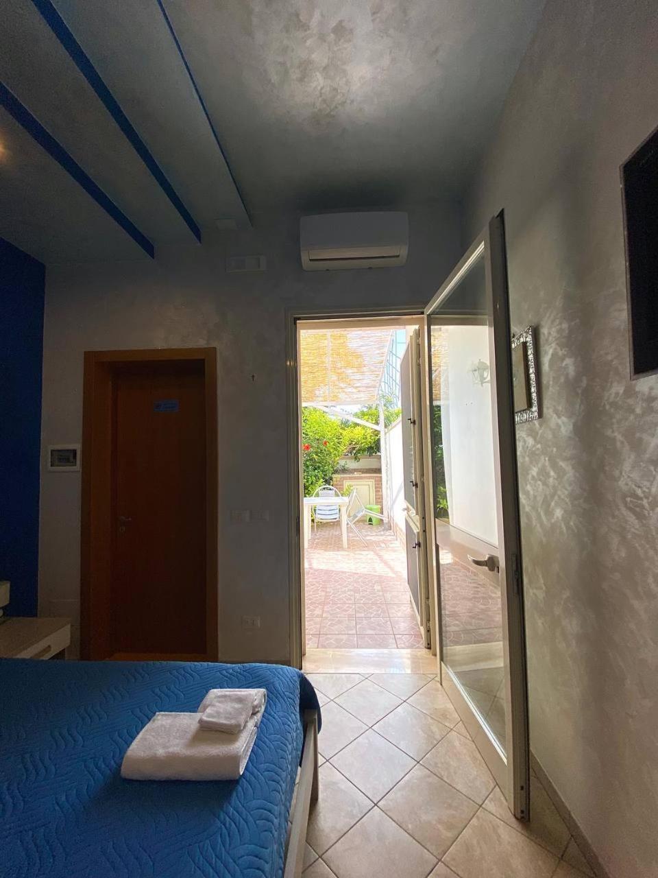 B&B Vistadamare Torre Specchia Ruggeri Esterno foto