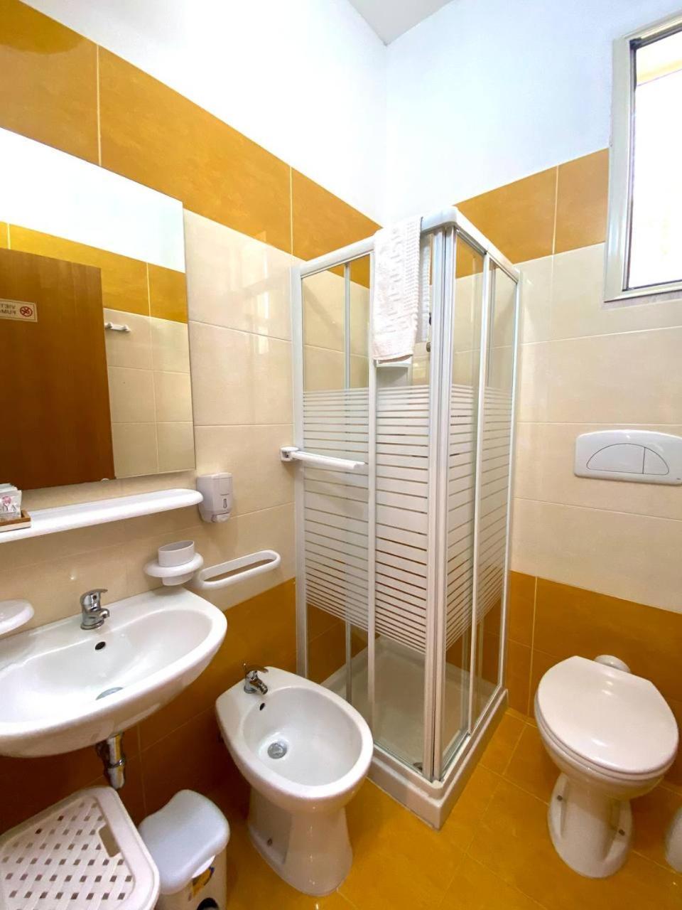 B&B Vistadamare Torre Specchia Ruggeri Esterno foto